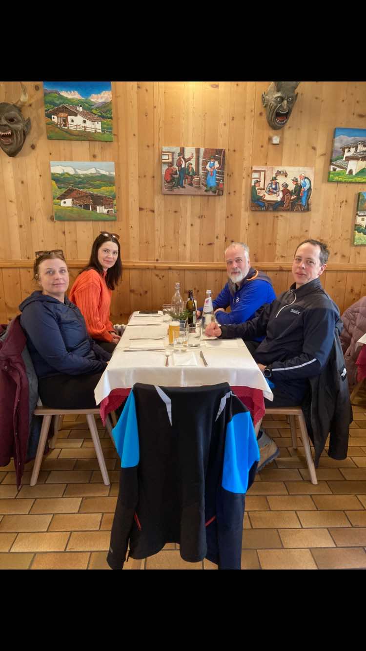 Middag i Dolomiternas restaurang